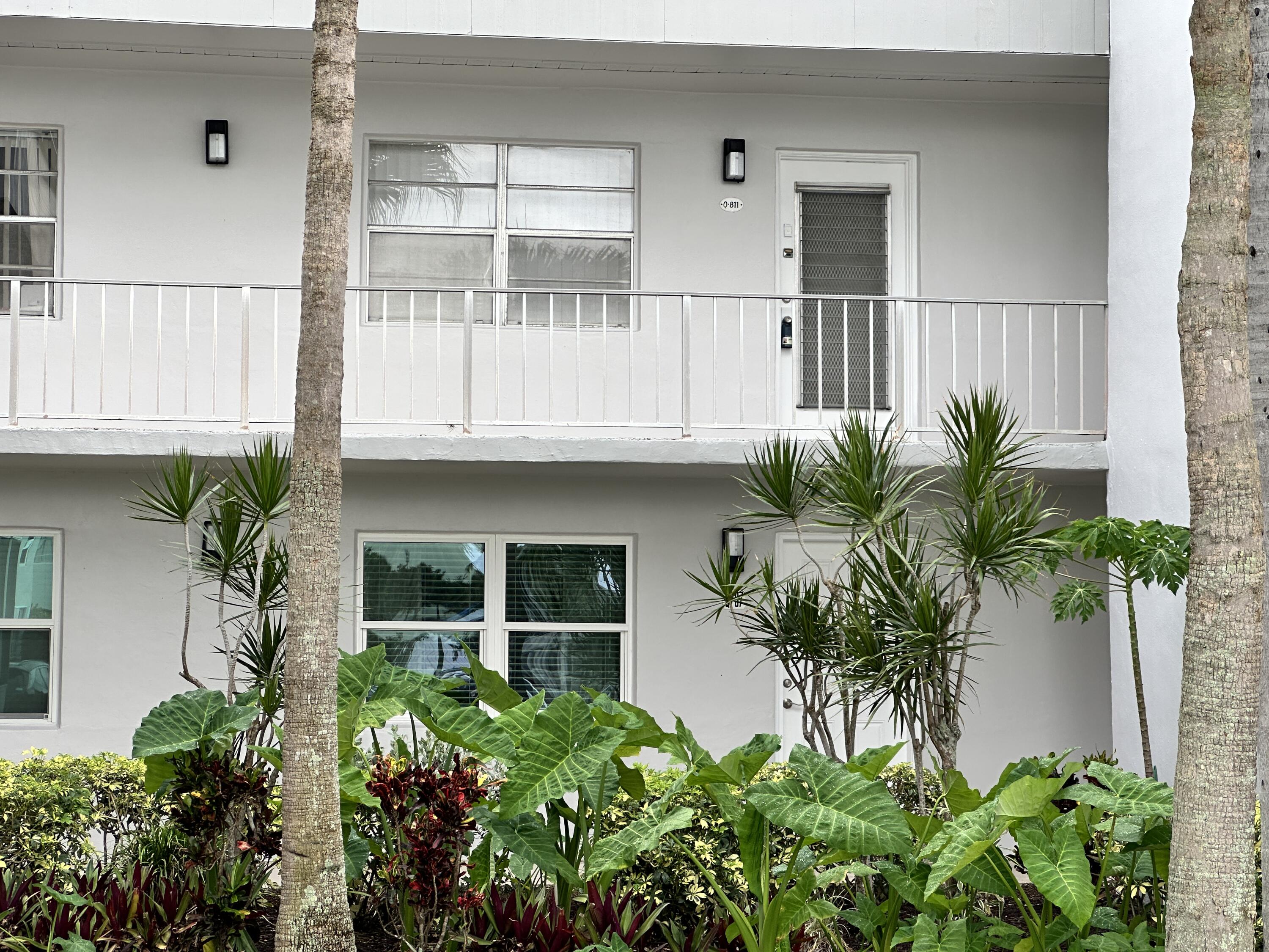 811 Flanders Q Delray Beach, FL 33484 - Photo 2 of 37 811_Flanders_ (38)