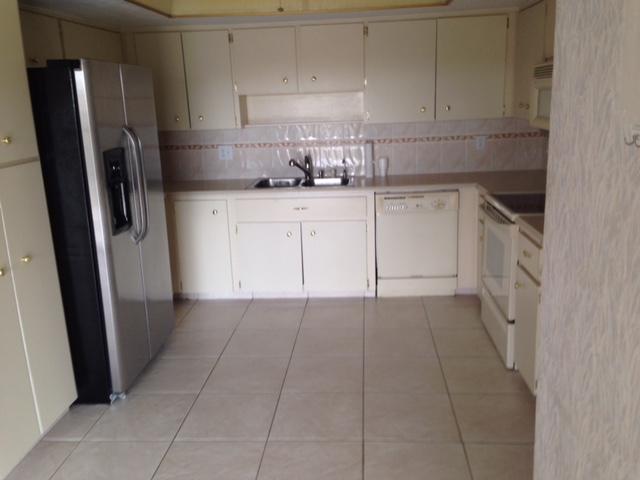 201 Southwest 1st Street, Unit 90 Boca Raton, FL 33432 - Photo 5 of 11 KITCHEN