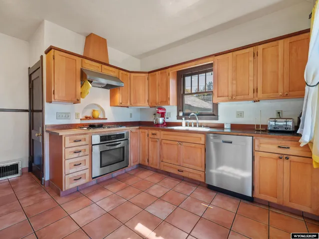 $470,000 | 1210 East Garfield Street, Laramie, WY 82070