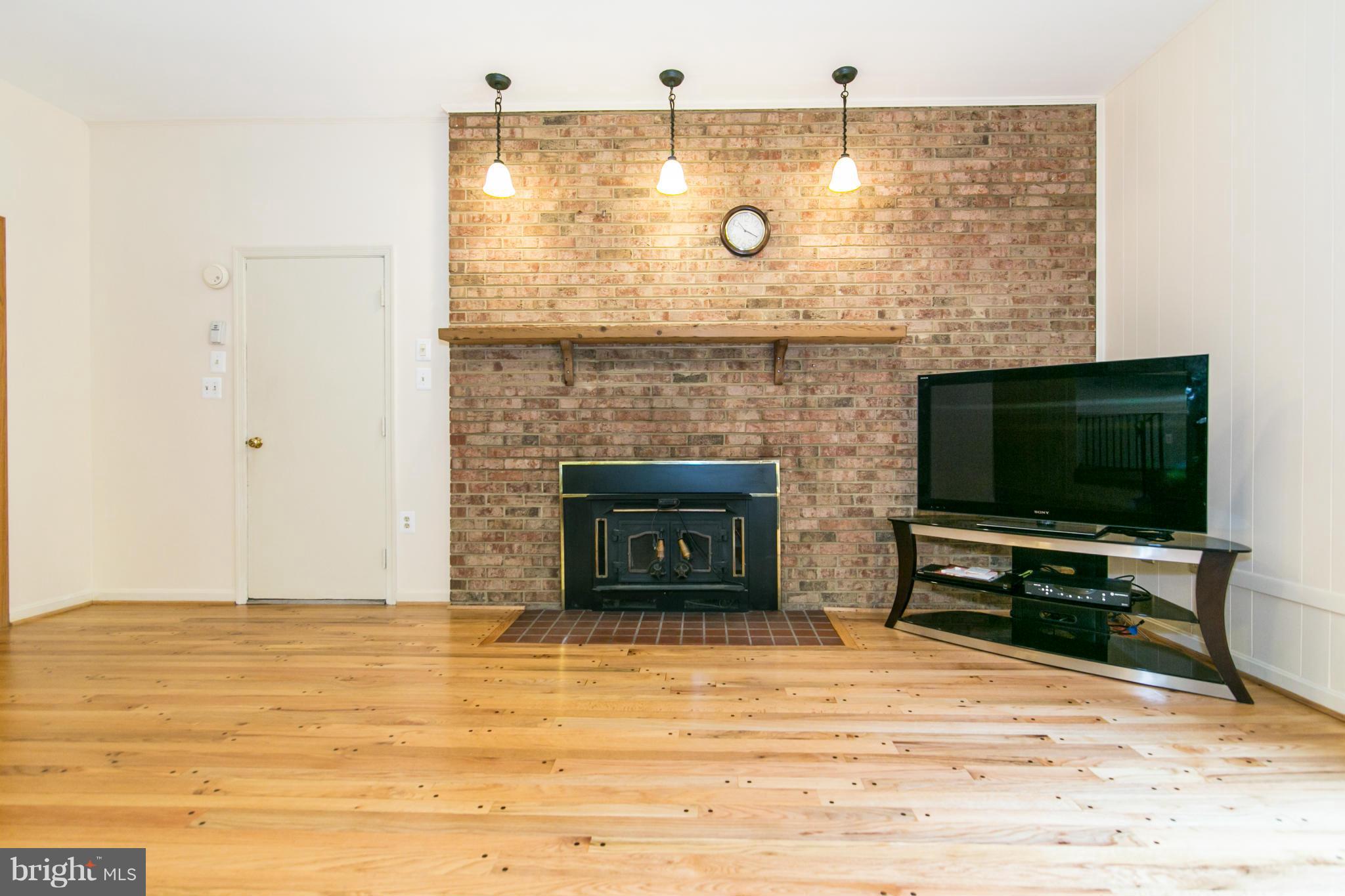 8000 West Point Drive Springfield, VA 22153 - Photo 17 of 30 Family Room with Hardwood