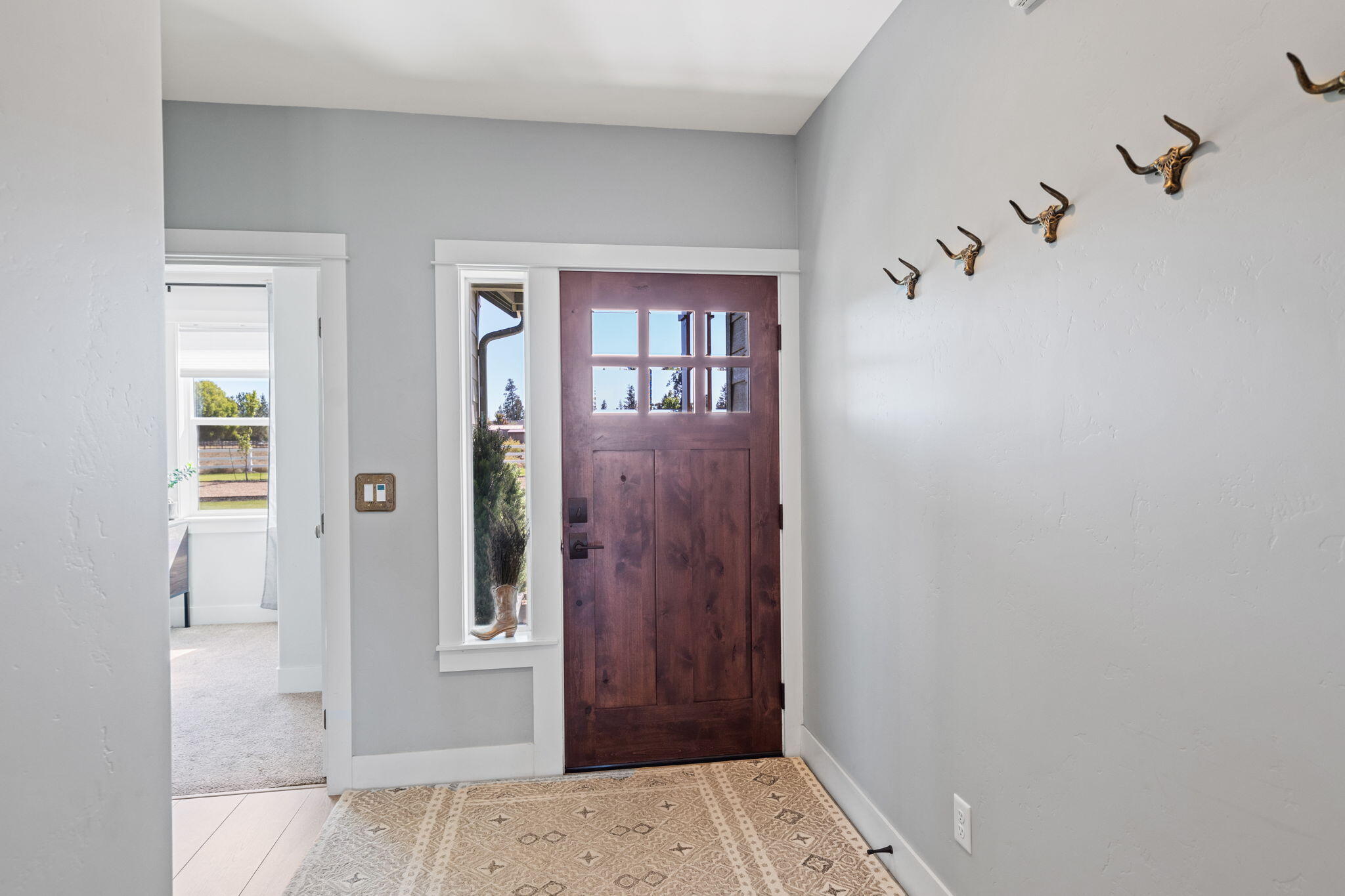 67276 Gist Road Bend, OR 97703 - Photo 4 of 62 60-web-or-mls-Riley Visuals-61