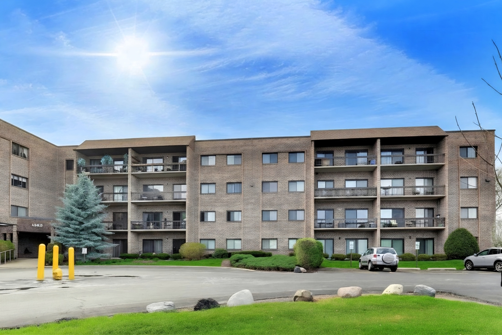 1400 North Elmhurst Road, Unit 319 Mount Prospect, IL 60056 - Photo 1 of 25