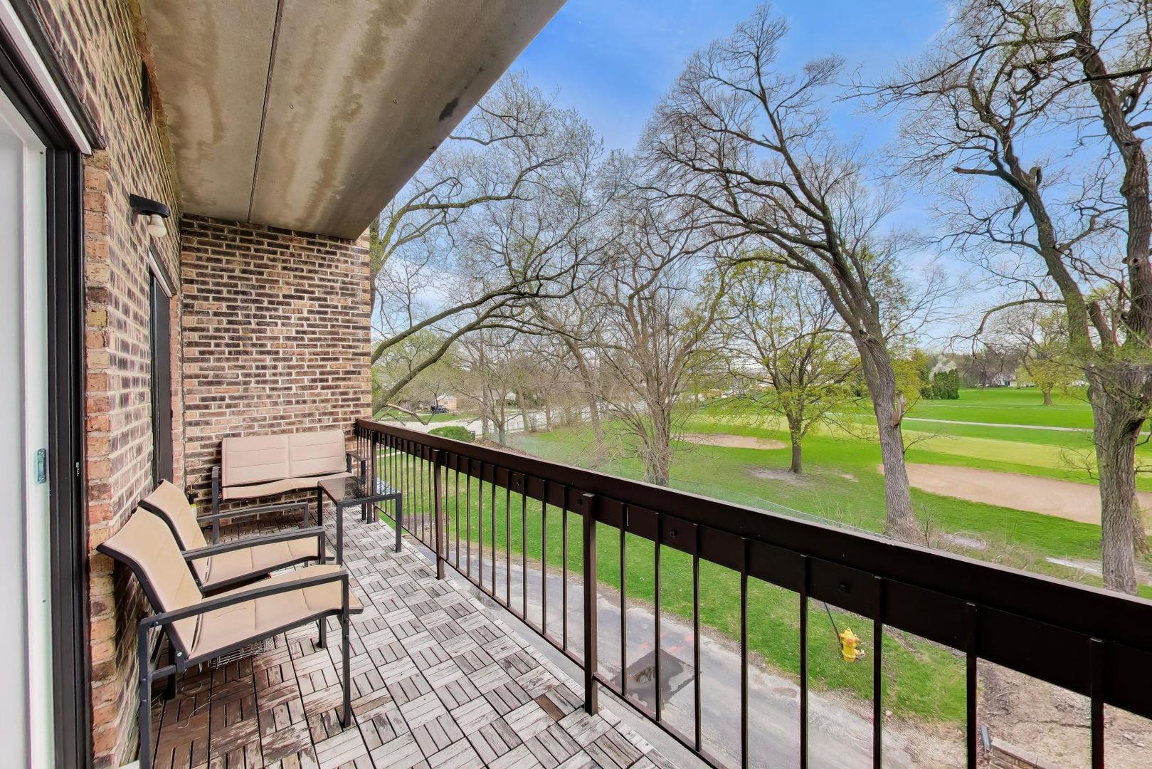 1400 North Elmhurst Road, Unit 319 Mount Prospect, IL 60056 - Photo 11 of 25