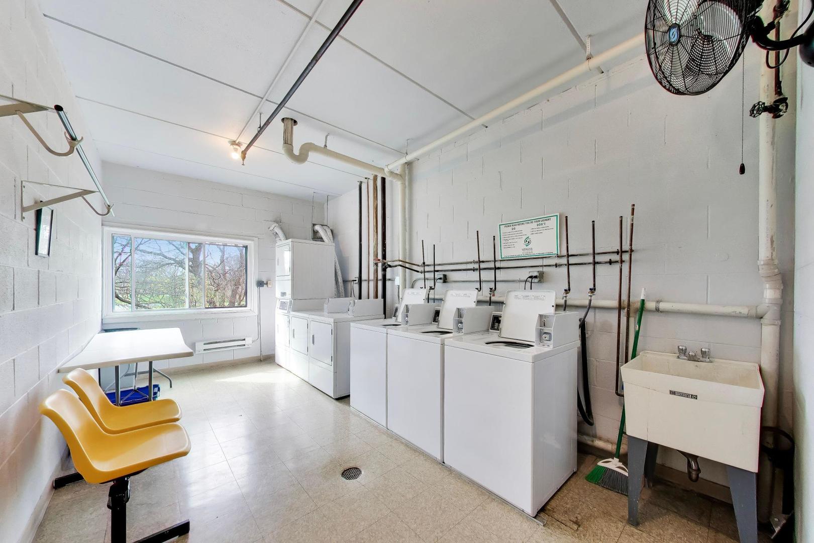 1400 North Elmhurst Road, Unit 319 Mount Prospect, IL 60056 - Photo 21 of 25