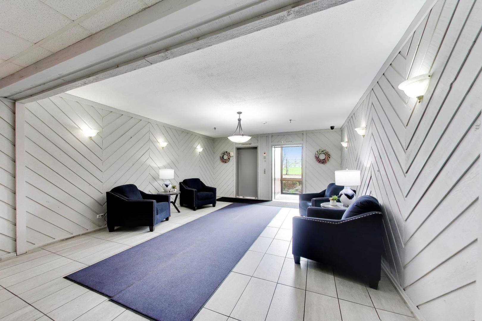 1400 North Elmhurst Road, Unit 319 Mount Prospect, IL 60056 - Photo 3 of 25