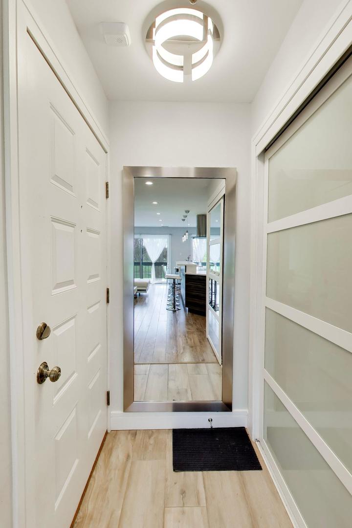 1400 North Elmhurst Road, Unit 319 Mount Prospect, IL 60056 - Photo 4 of 25