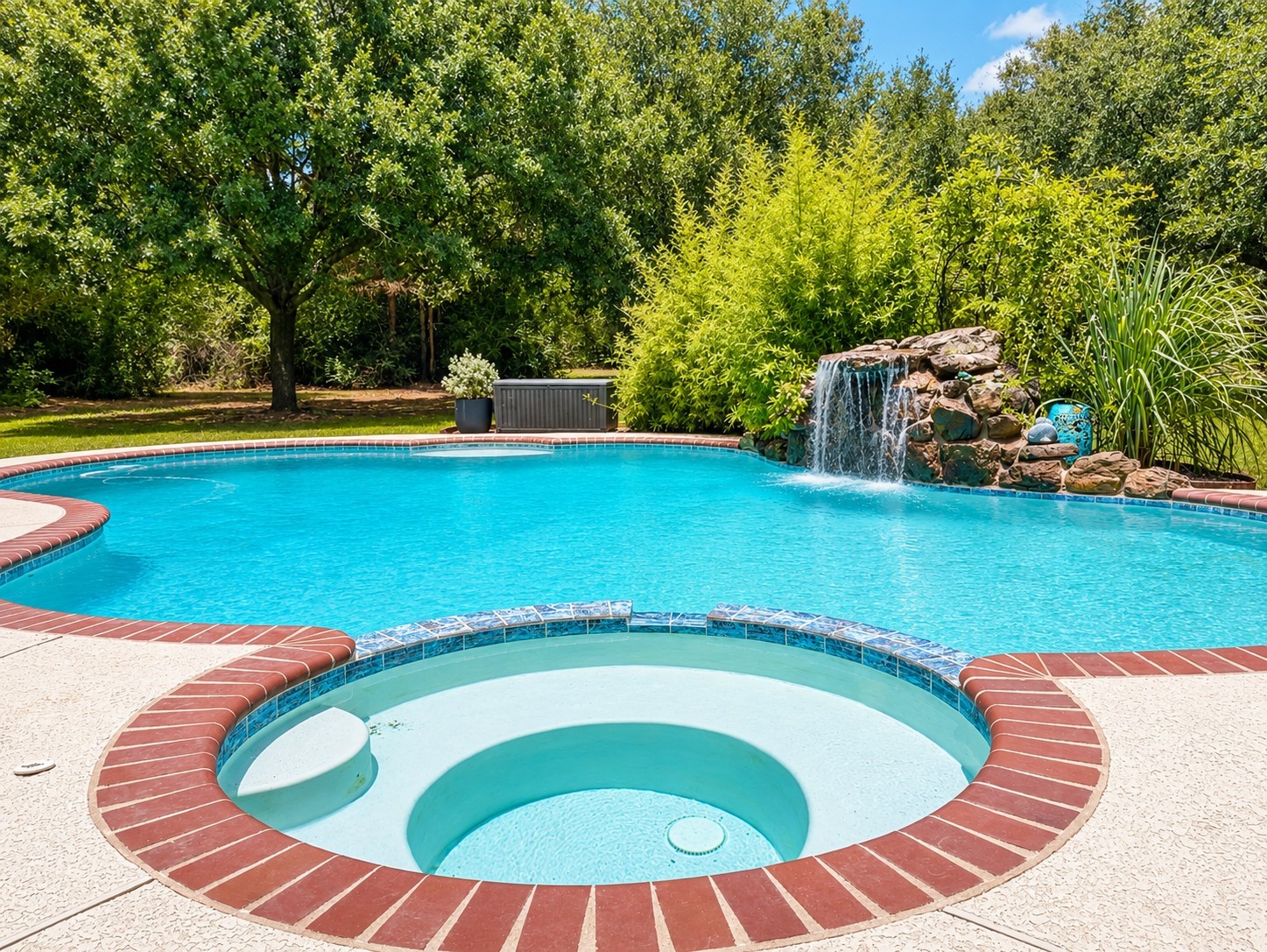 31928 Reids Prairie Road Waller, TX 77484 - Photo 8 of 35 Sparking Pool with Hot Tub and Waterfall