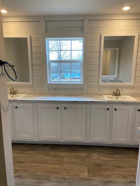 2054 Flint Hill Road Moneta, VA 24121 - Photo 10 of 24 Master bath