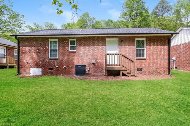 $1,595 | 821 Dogwood Circle, High Point, NC 27260