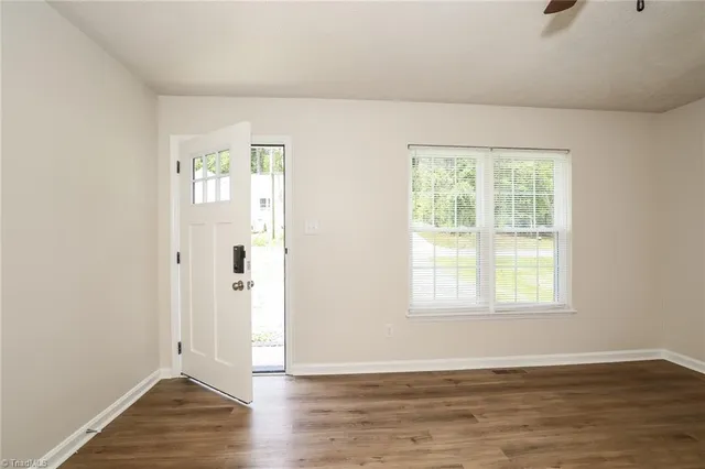 $1,595 | 821 Dogwood Circle, High Point, NC 27260