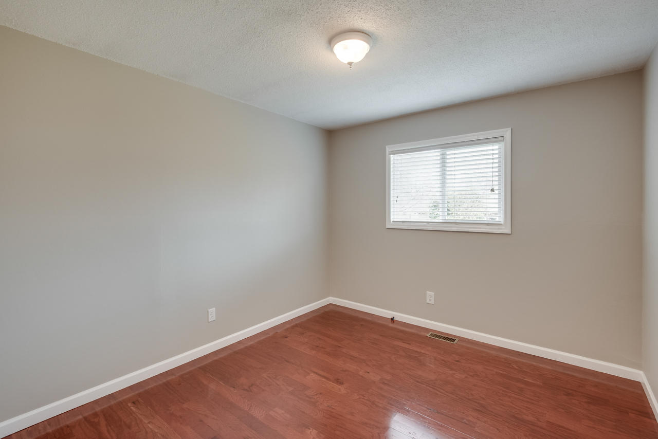 5329 Old Mission Road Chattanooga, TN 37411 - Photo 7 of 19 5329 Old Mission Road Chattanooga, TN -