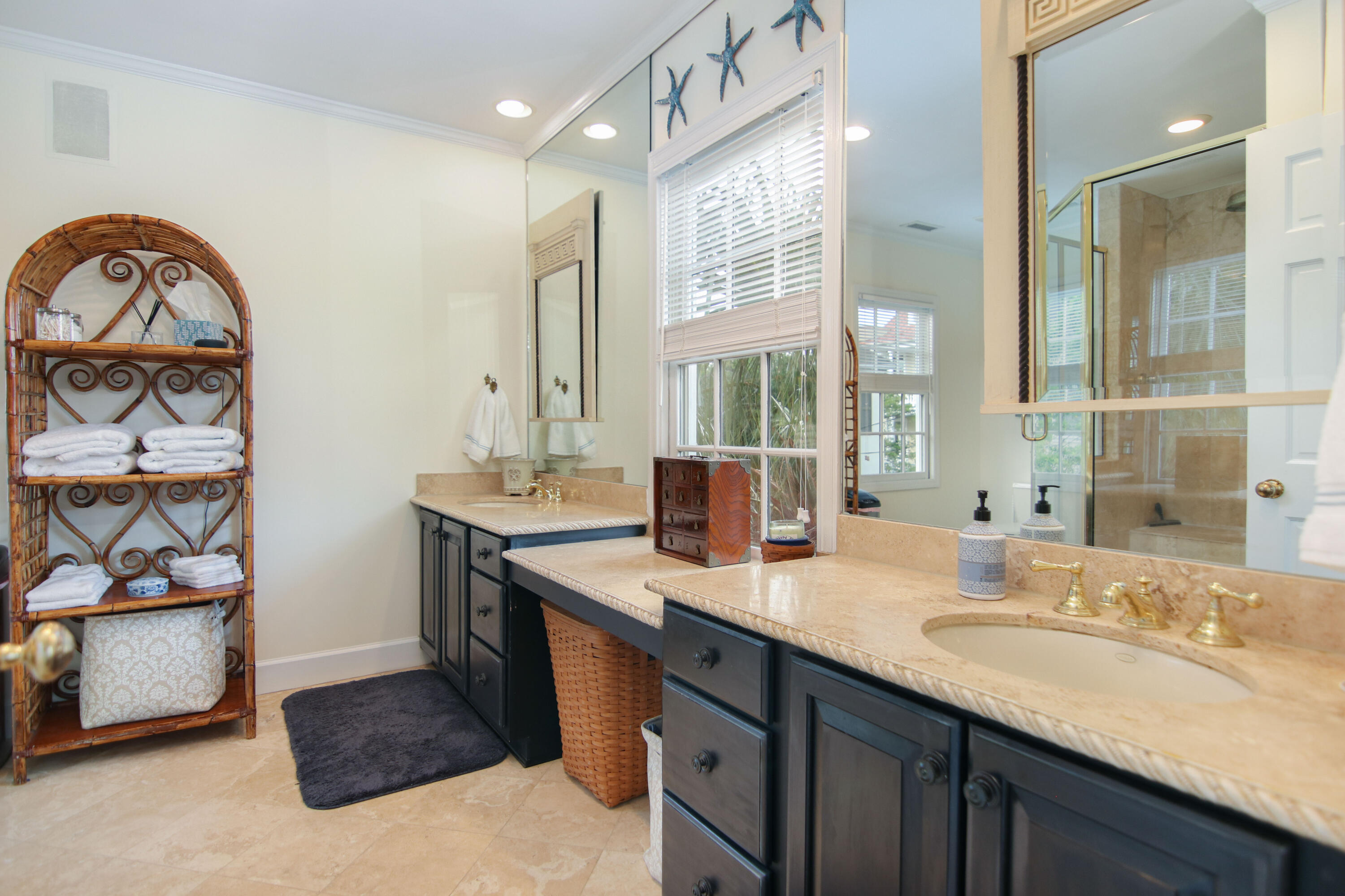 2 Colonial Street Charleston, SC 29401 - Photo 17 of 28 Primary en-suite