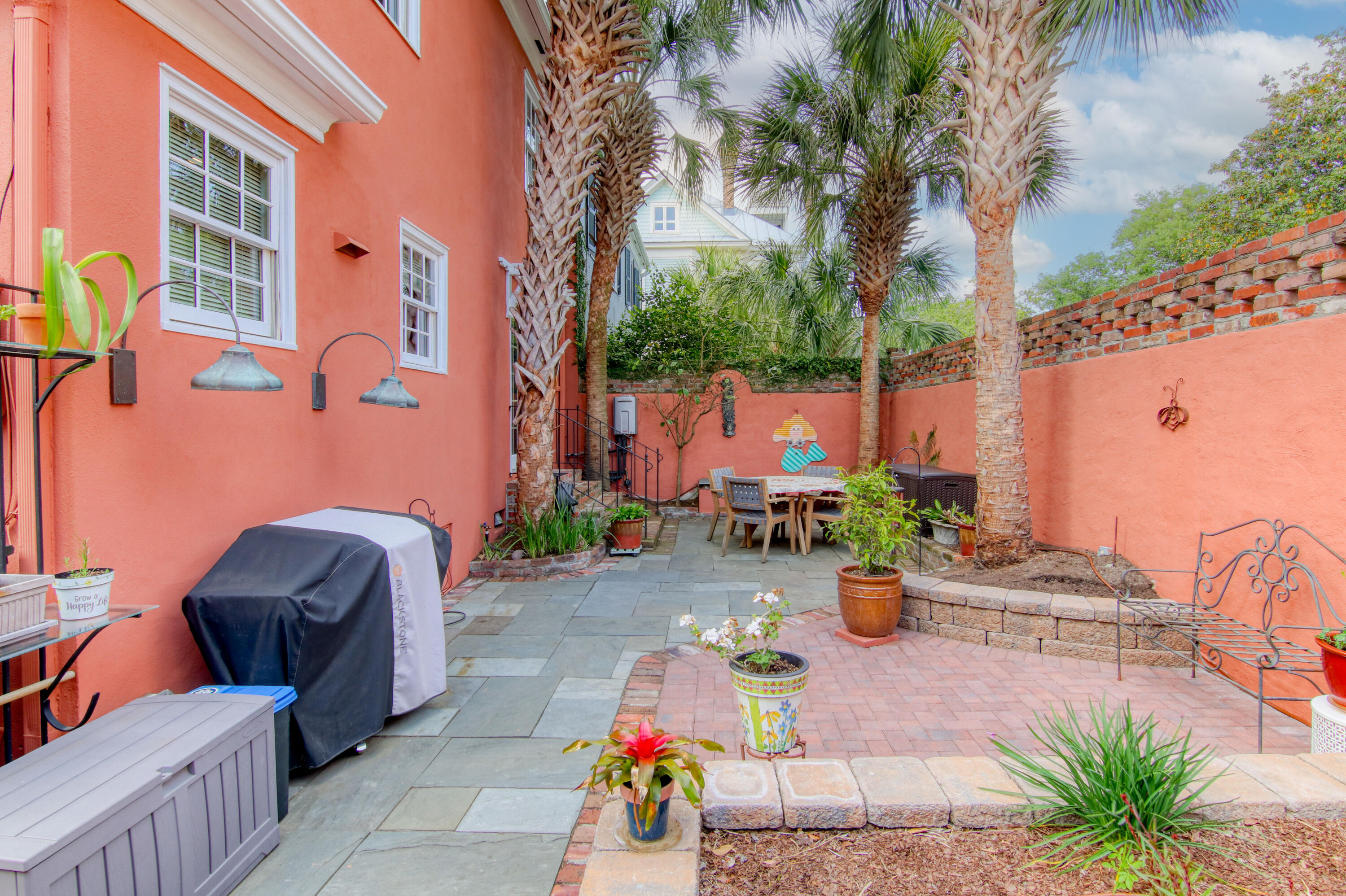 2 Colonial Street Charleston, SC 29401 - Photo 23 of 28 Courtyard