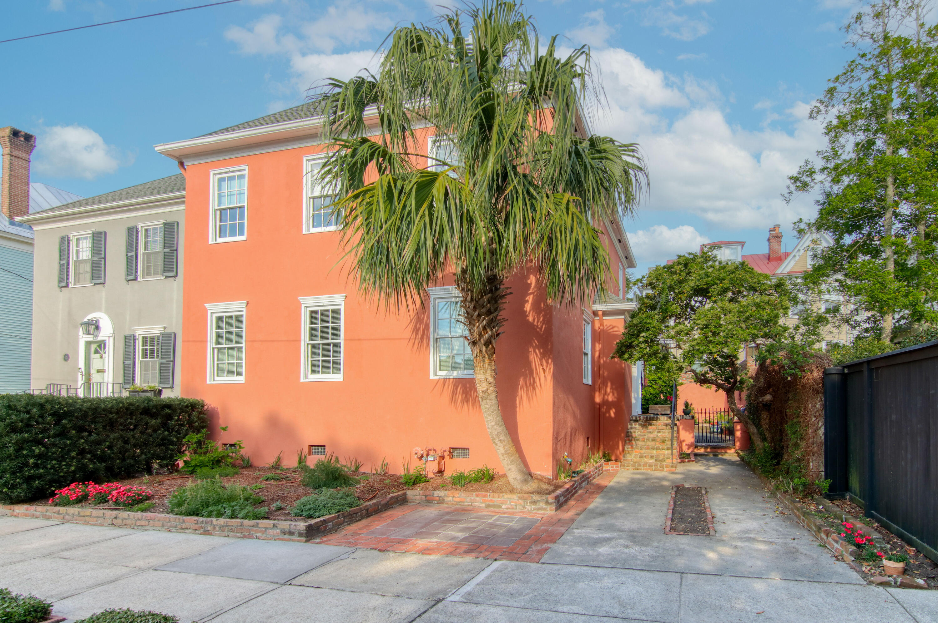 2 Colonial Street Charleston, SC 29401 - Photo 4 of 28 2 Colonial