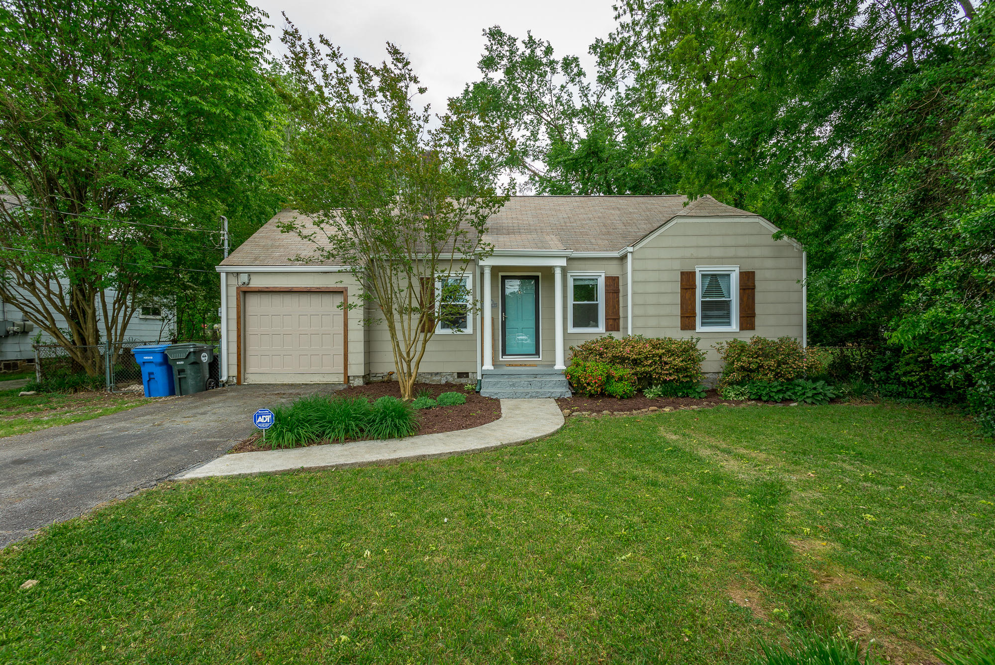 6234 East Brainerd Road Chattanooga, TN 37421 - Photo 1 of 32 6234 E Brainerd Road