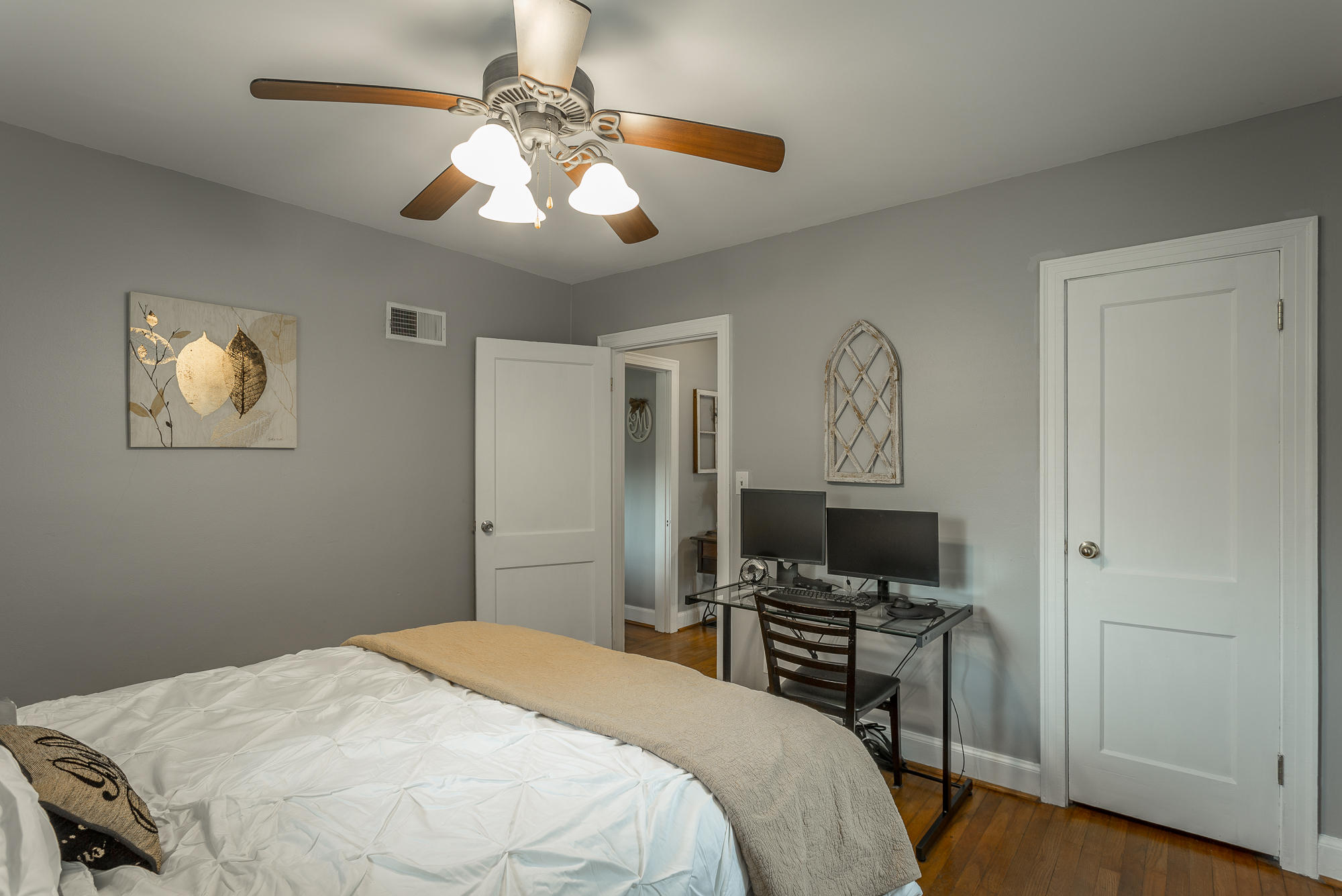 6234 East Brainerd Road Chattanooga, TN 37421 - Photo 18 of 32 Secondary Bedroom