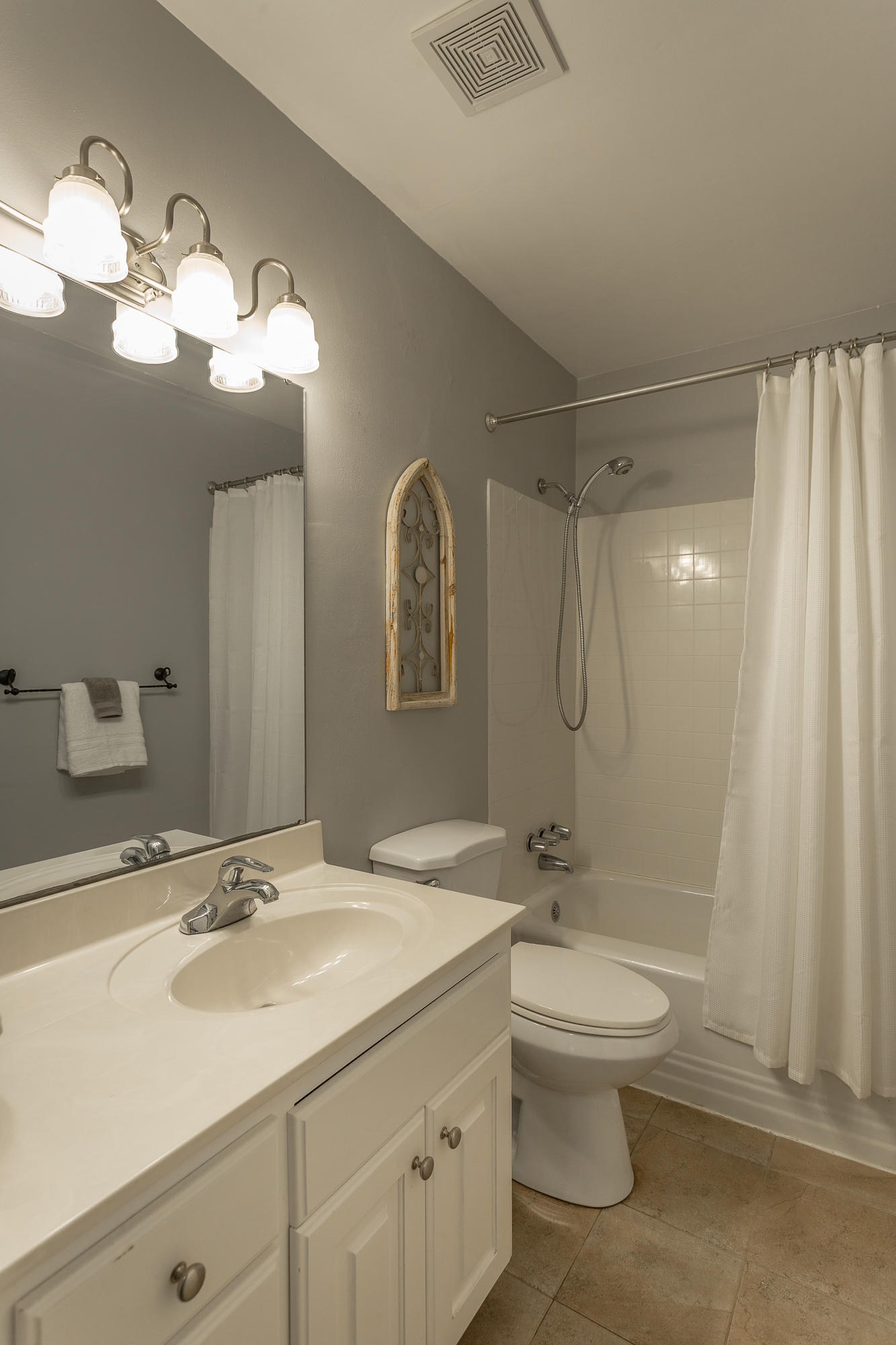 6234 East Brainerd Road Chattanooga, TN 37421 - Photo 21 of 32 Secondary Bathroom