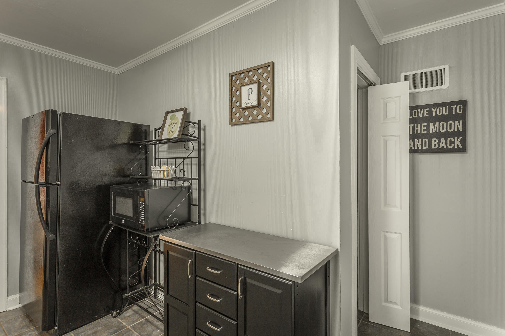 6234 East Brainerd Road Chattanooga, TN 37421 - Photo 8 of 32 Kitchen