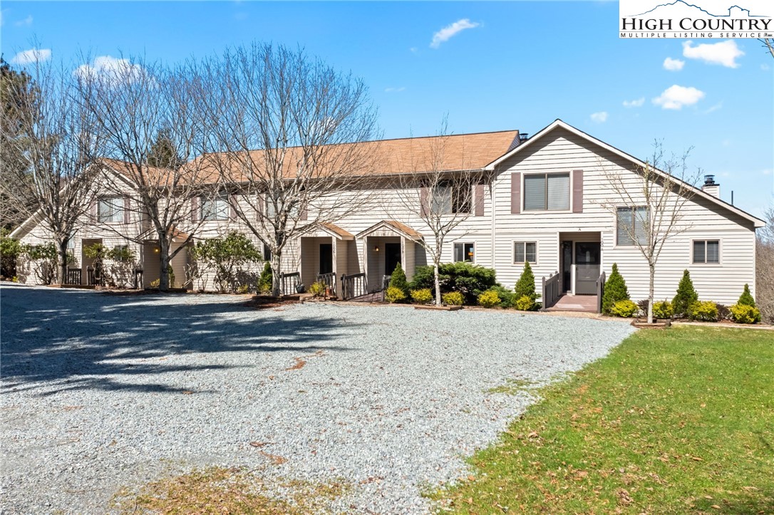 100 Spring Branch Road, Unit B Beech Mountain, NC 28604 - Photo 3 of 27 Gallery Image 3