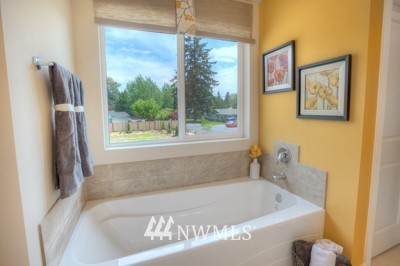 304 202nd Street Southeast, Unit 3 Bothell, WA 98012 - Photo 9 of 14