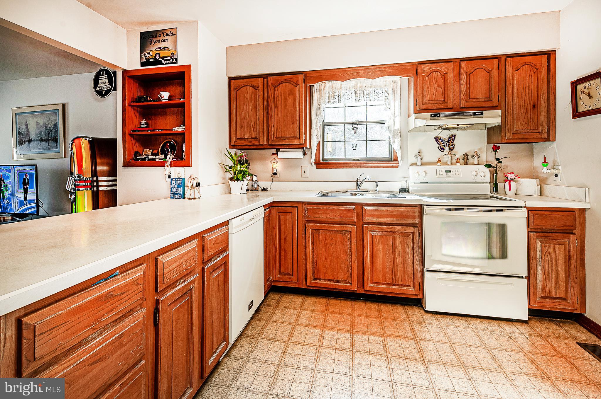 540 Greentree Road Glassboro, NJ 08028 - Photo 4 of 27 Gallery Image 4