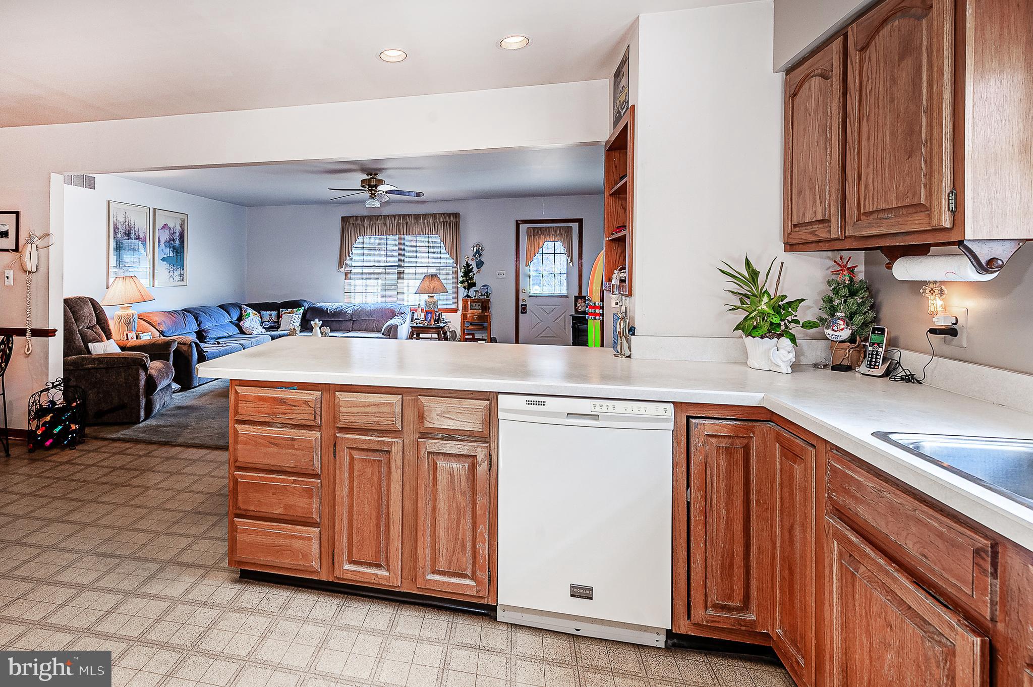 540 Greentree Road Glassboro, NJ 08028 - Photo 6 of 27 Gallery Image 6