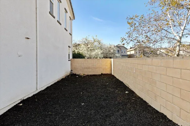 $760,000 | 4163 Lake Cir Drive, Fallbrook, CA 92028