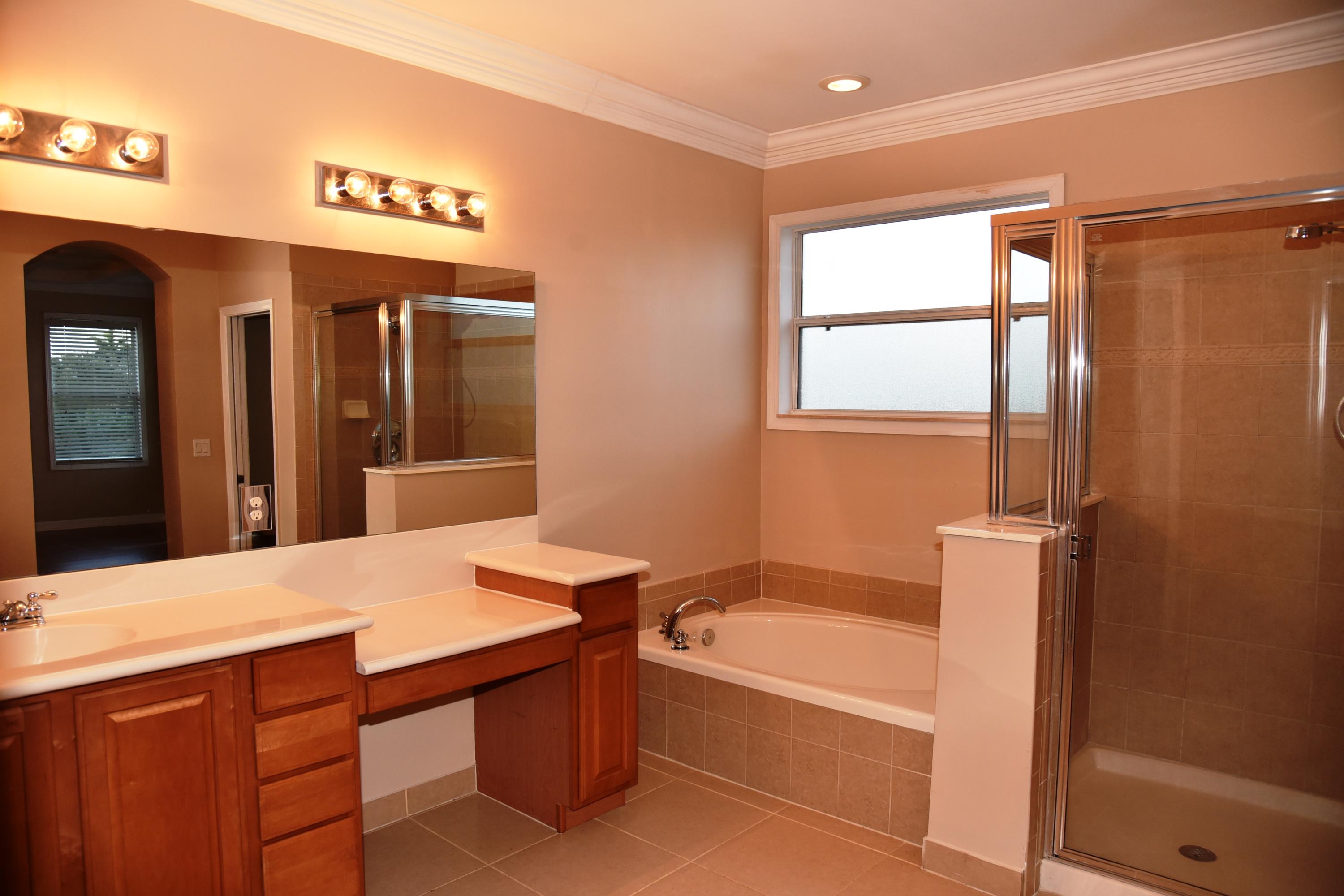 443 Cresta Circle West Palm Beach, FL 33413 - Photo 15 of 22 Master Bath