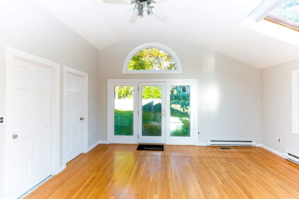 9 Greenleaf Road Norwood, MA 02062 - Photo 4 of 23 Gallery Image 4