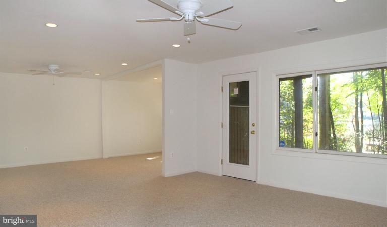 1646 Waters Edge Lane Reston, VA 20190 - Photo 18 of 30 a view of an empty room with a window