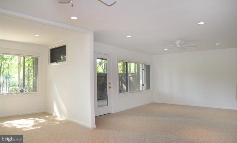 1646 Waters Edge Lane Reston, VA 20190 - Photo 22 of 30 a view of an empty room with a window