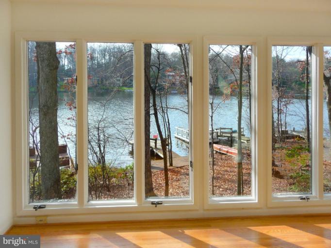 1646 Waters Edge Lane Reston, VA 20190 - Photo 28 of 30 a view of a bathroom with a swimming pool