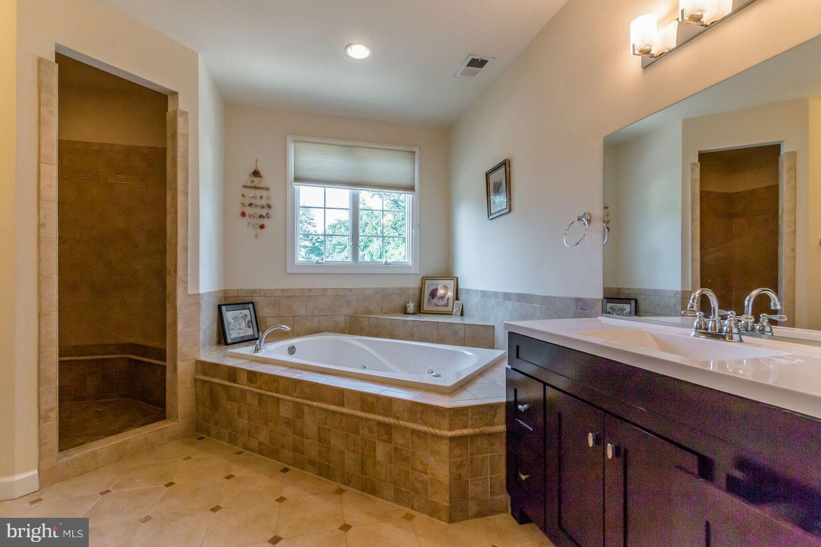 5409 Heming Avenue Springfield, VA 22151 - Photo 16 of 27 Bath (Master)