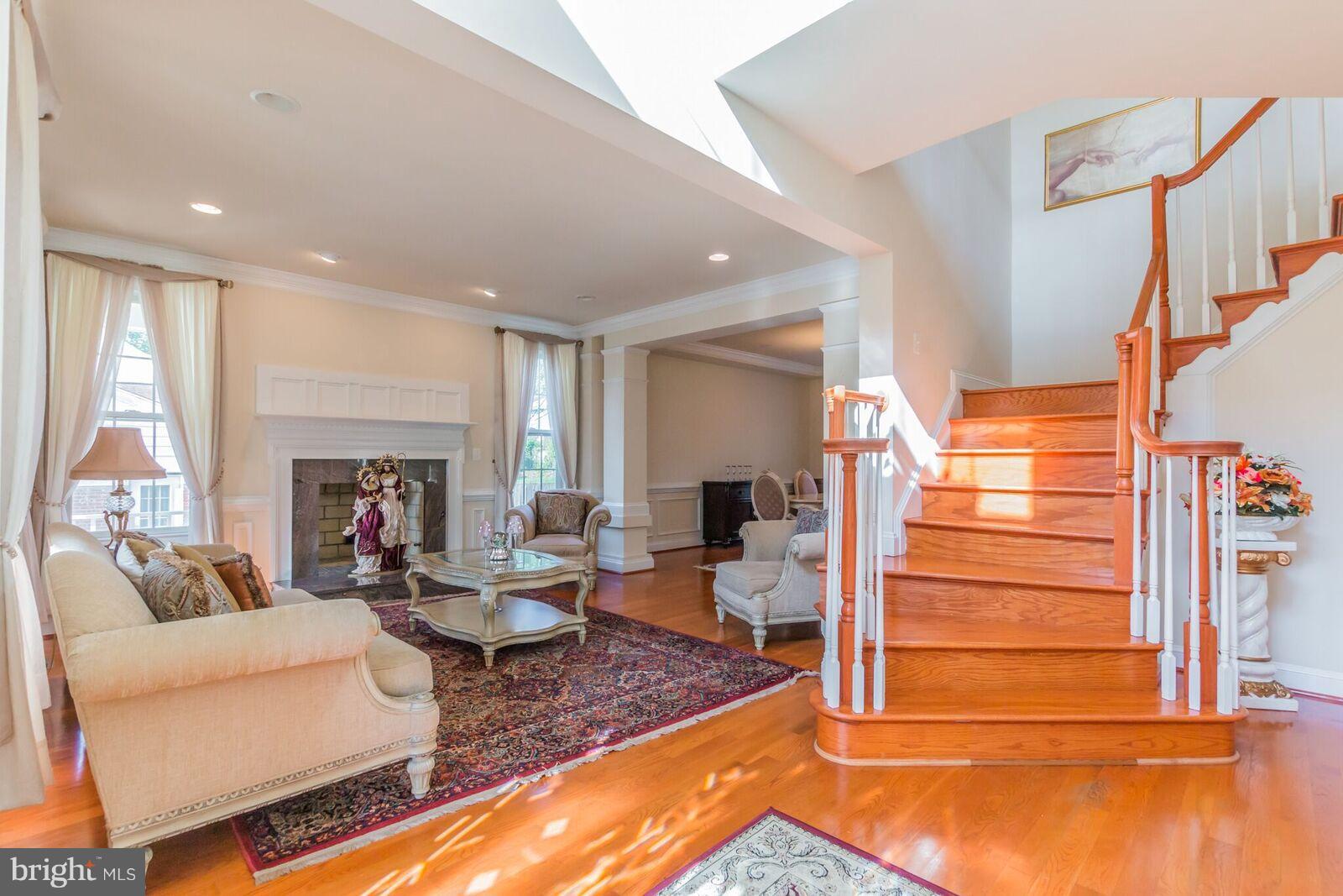 5409 Heming Avenue Springfield, VA 22151 - Photo 3 of 27 Interior (General)