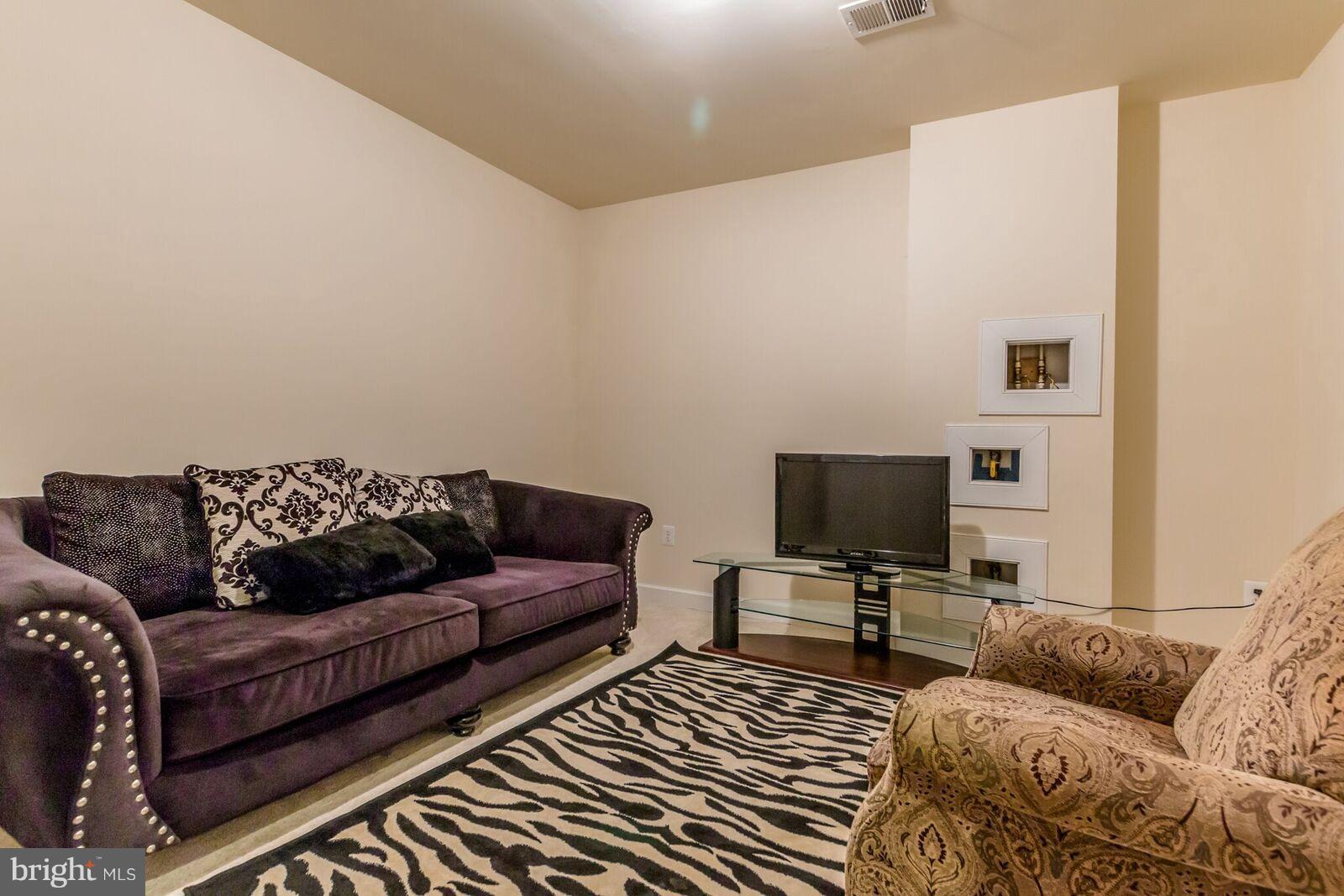 5409 Heming Avenue Springfield, VA 22151 - Photo 27 of 27 Den