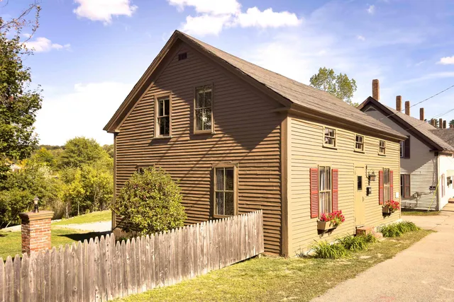 $193,000 | 25 Bond Street, Augusta, ME 04330