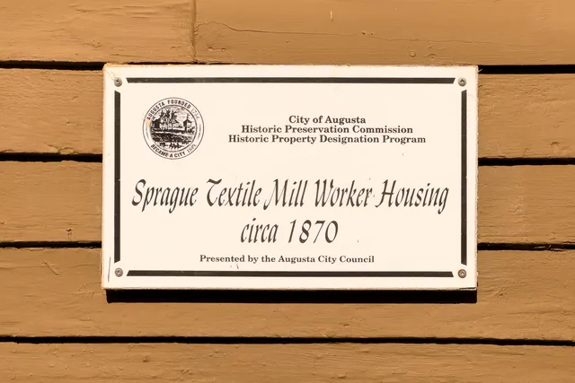 $193,000 | 25 Bond Street, Augusta, ME 04330