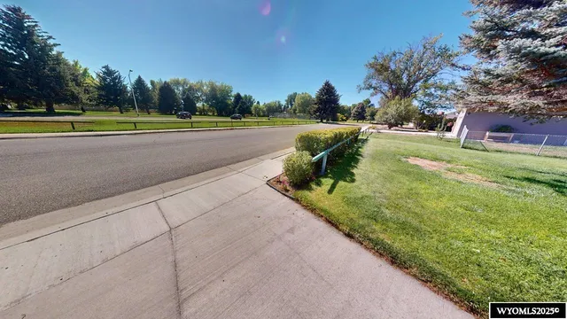 $469,000 | 755 North 2 Street, Riverton, WY 82501
