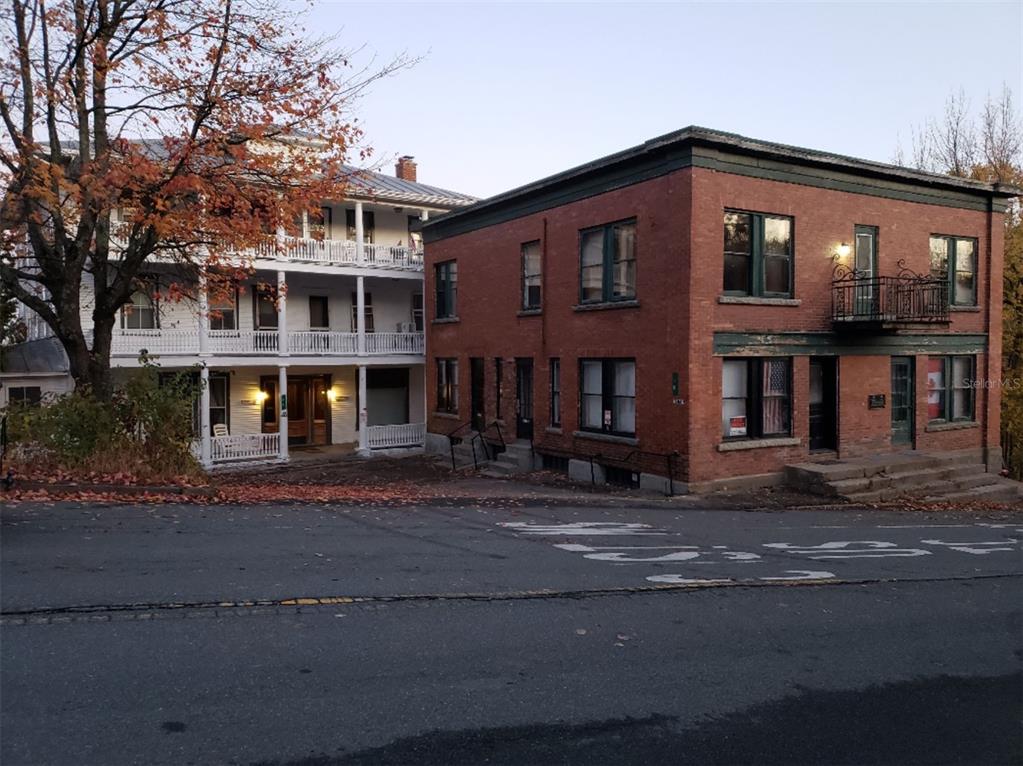 18 Main Street, Unit 4 Derby Line, VT 05830 - Photo 2 of 13