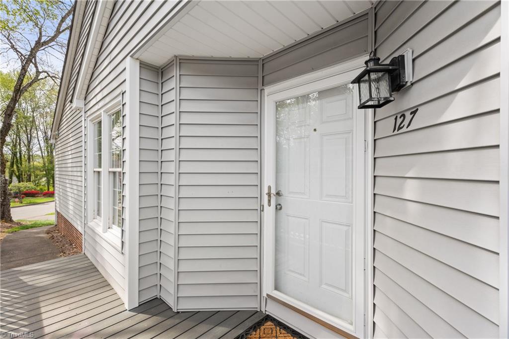 127 Pebble Rdg Lane Winston-Salem, NC 27104 - Photo 3 of 25