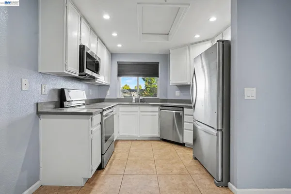 $469,000 | 148 Anderly Court, Unit 6, Hayward, CA 94541
