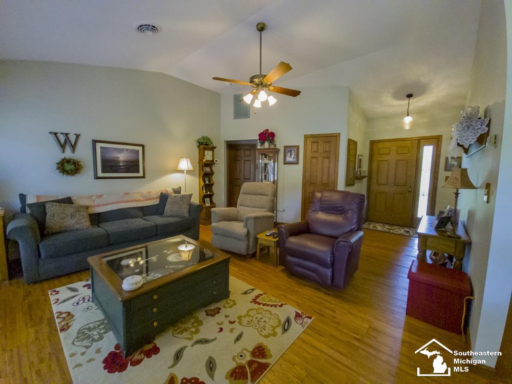 3609 Bluebush Road Monroe, MI 48162 - Photo 6 of 30