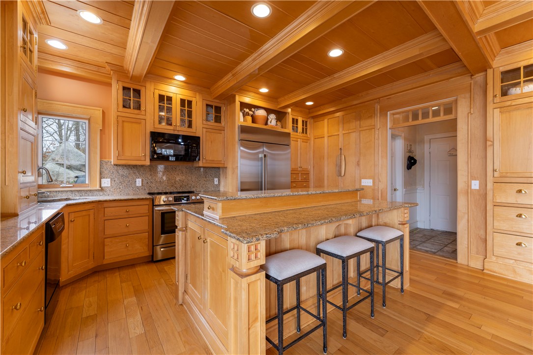 35 Wicklow Road Westerly, RI 02891 - Photo 23 of 48