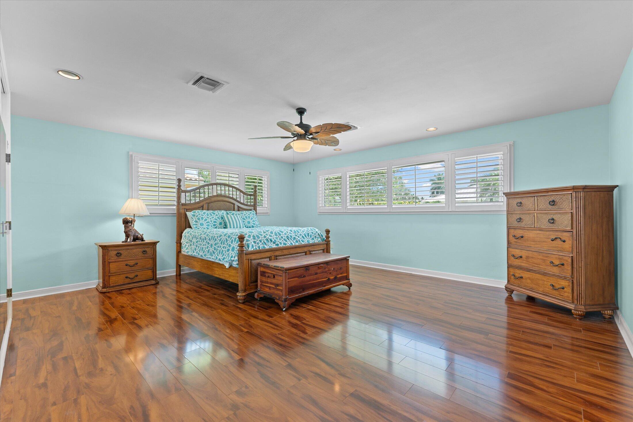 2141 Northeast 29th Street Lighthouse Point, FL 33064 - Photo 29 of 53 27
