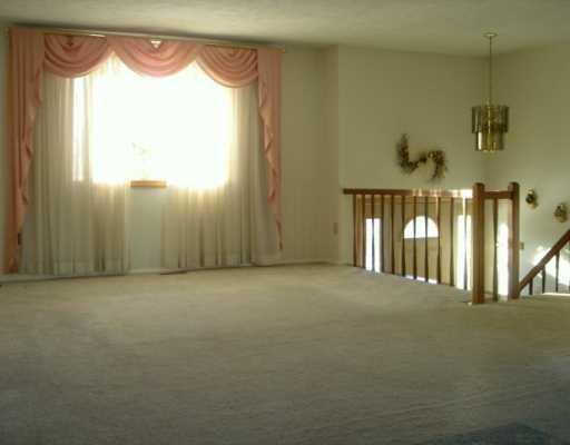 465 Partridge Run Road Gibsonia, PA 15044 - Photo 3 of 8 Living Room.
