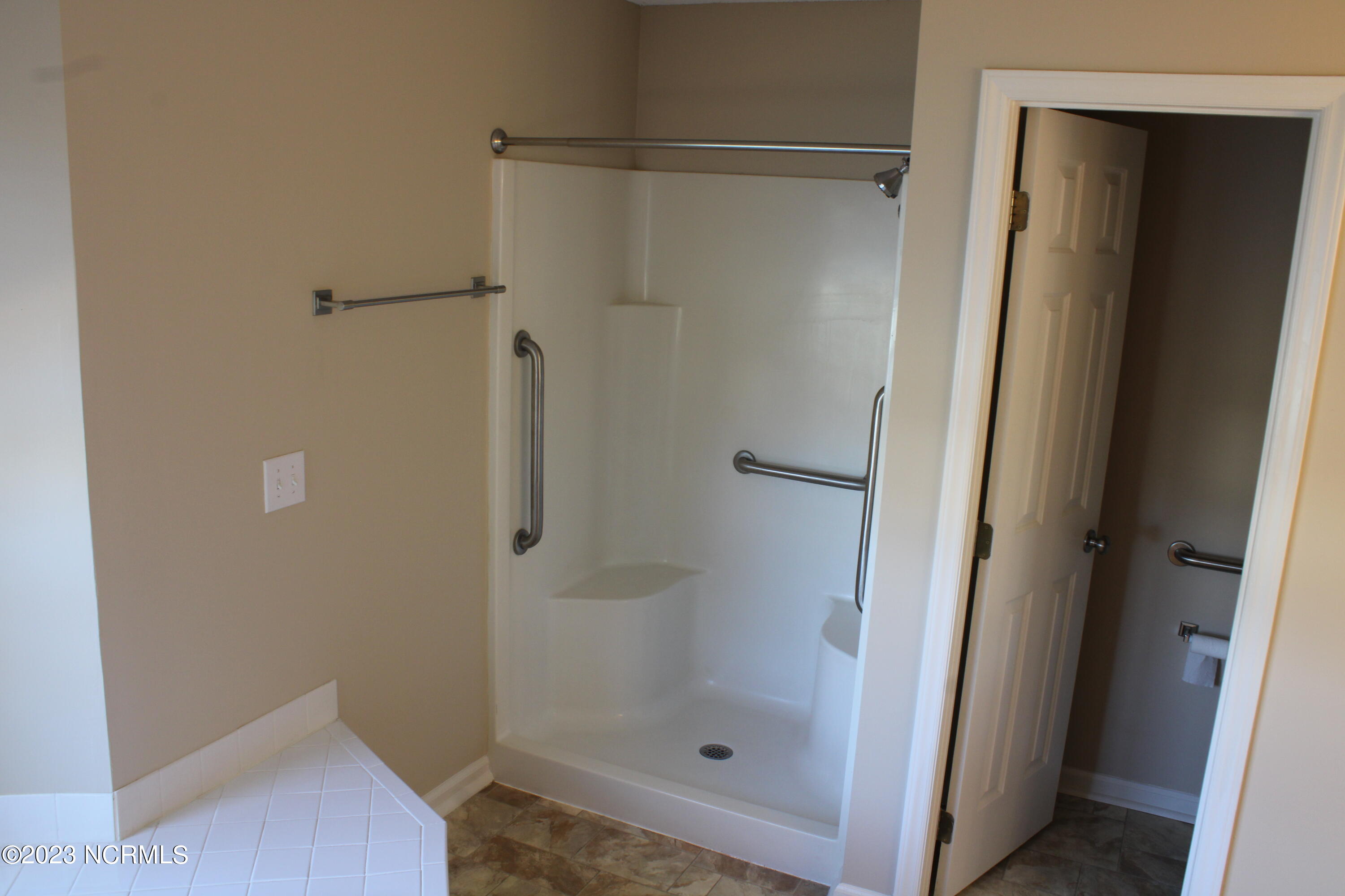 605 Spring Forest Road, Unit B Greenville, NC 27834 - Photo 25 of 36 IMG_1355