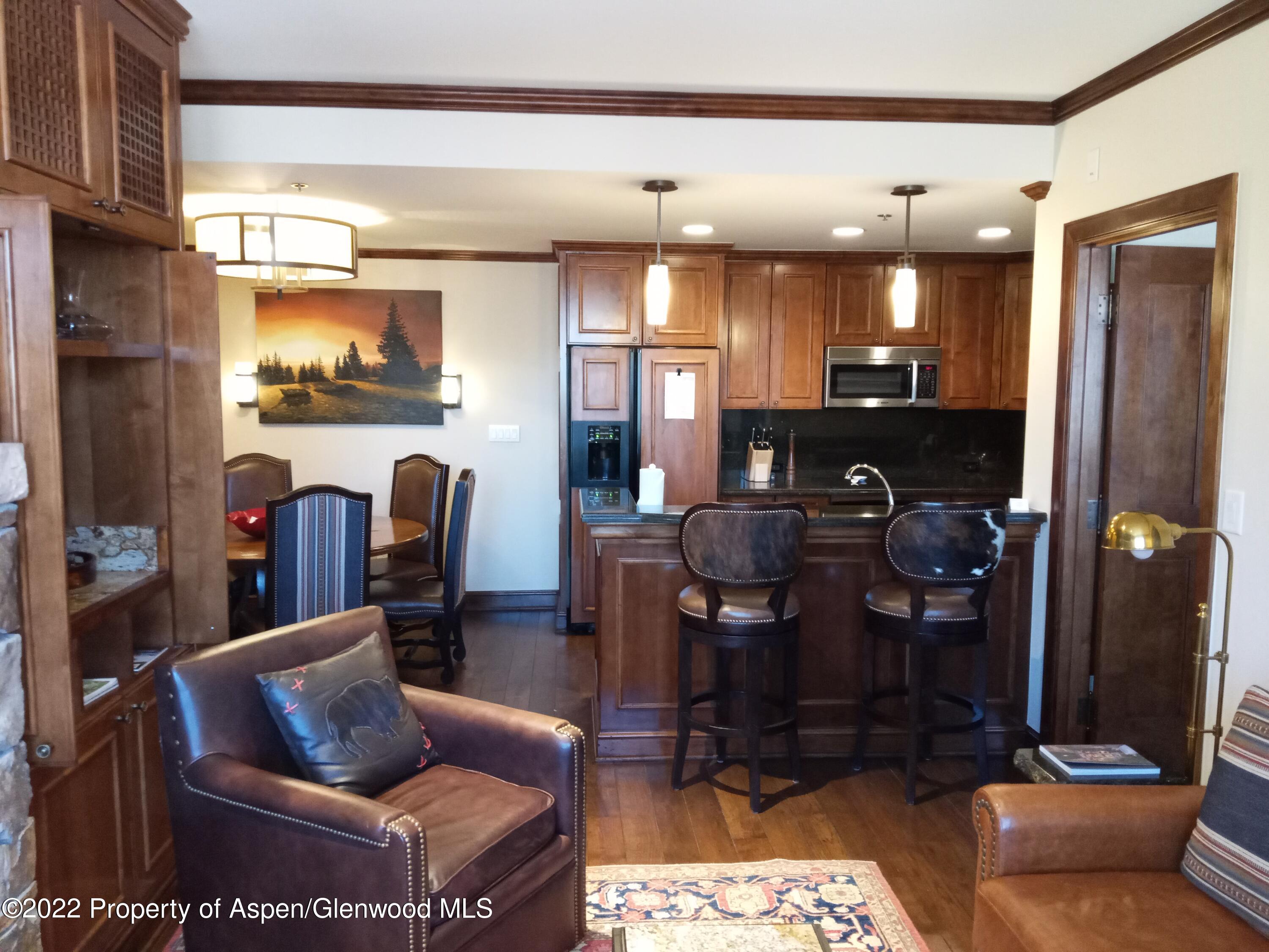 75 Prospector Road, Unit 8408 WINTER INTEREST #6 Aspen, CO 81611 - Photo 4 of 22 20221021_132318