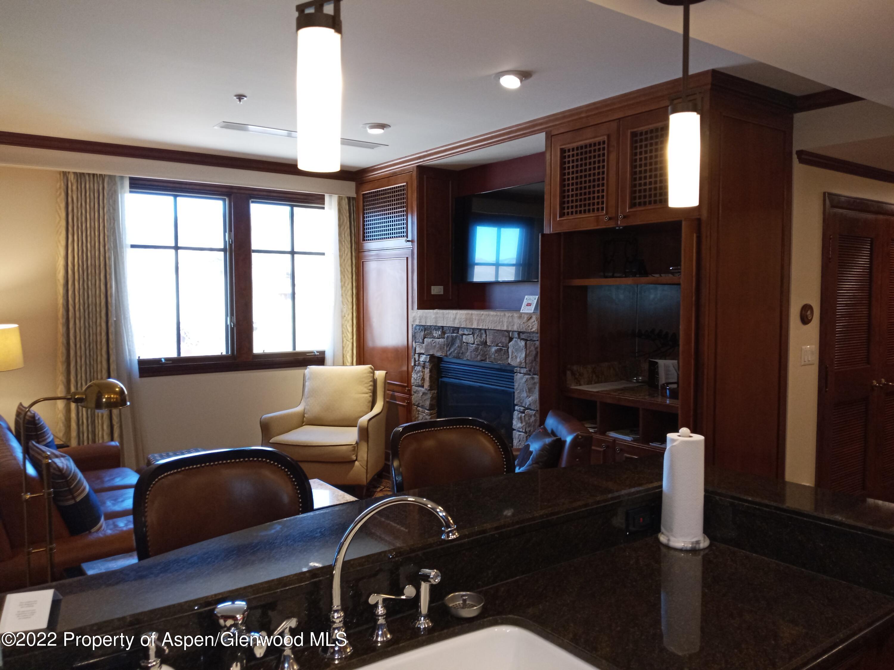 75 Prospector Road, Unit 8408 WINTER INTEREST #6 Aspen, CO 81611 - Photo 7 of 22 20221021_132341