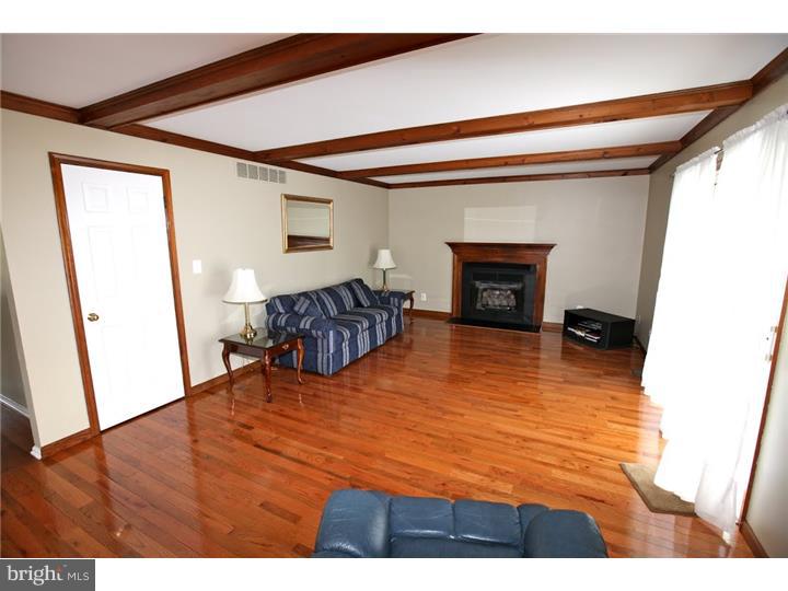 37 Willow Ridge Road Marlton, NJ 08053 - Photo 10 of 18 Family Room