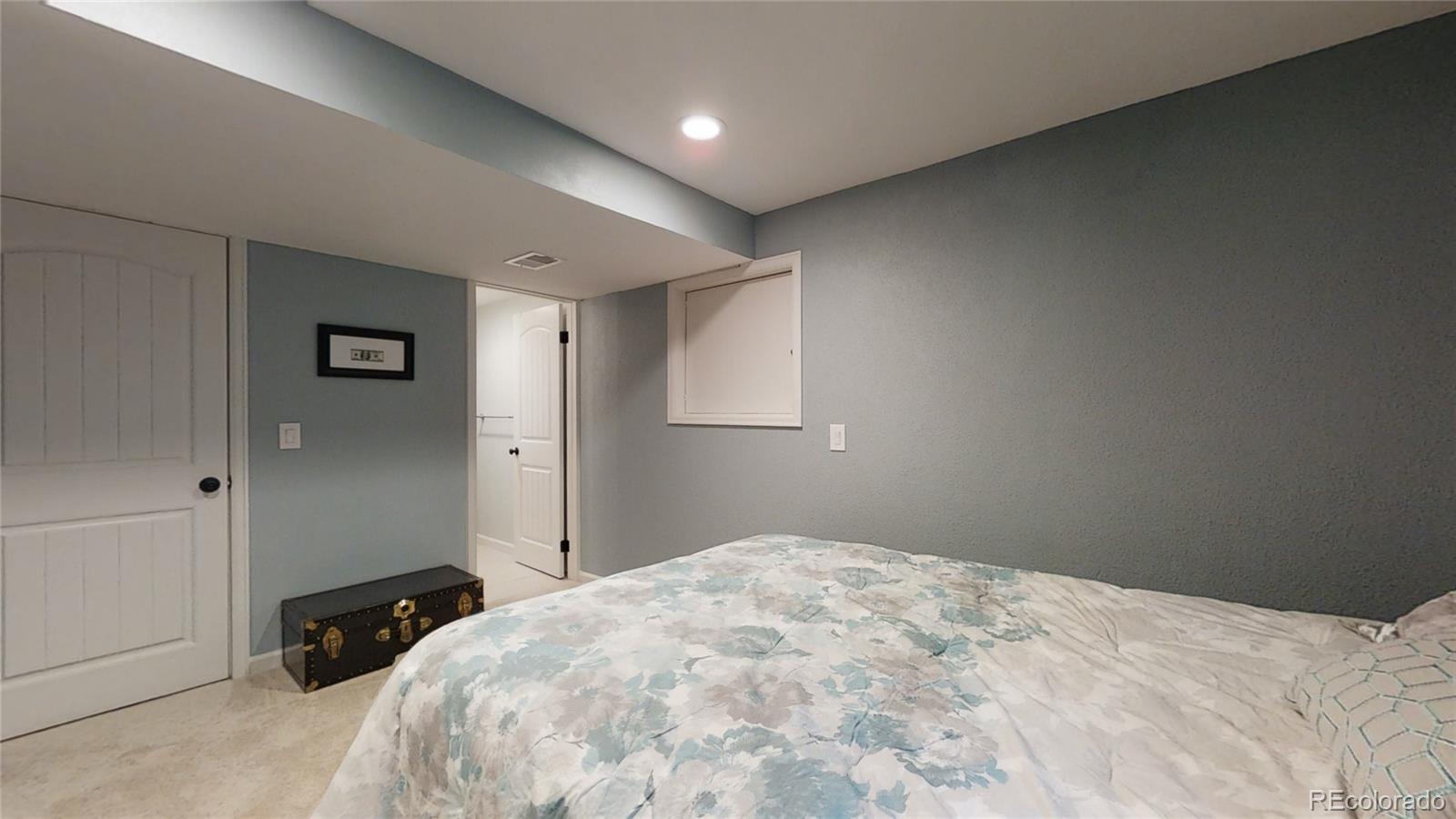 9263 Montrose Way Highlands Ranch, CO 80126 - Photo 26 of 30 Gallery Image 26